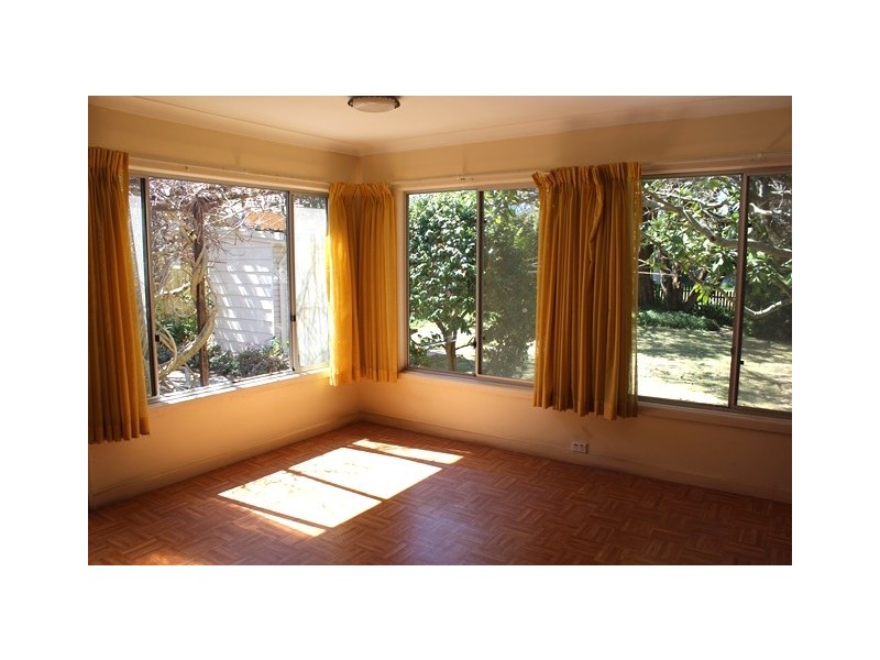 76 Prince Charles Road, Frenchs Forest NSW 2086