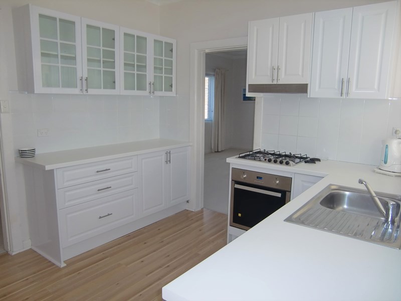 23 Oxford Falls Road, Beacon Hill NSW 2100