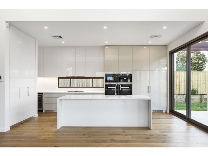 8 St Columbans Green, Turramurra NSW 2074