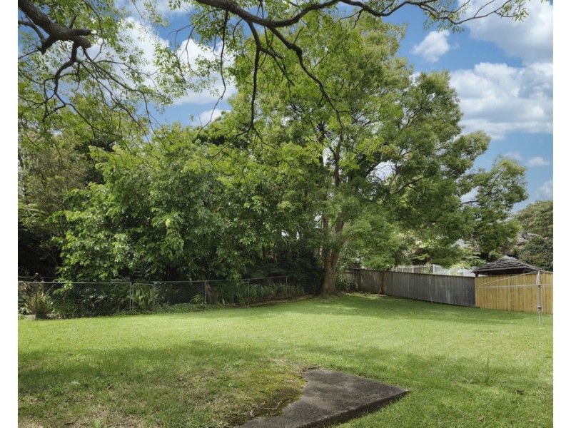 4 Glentrees Avenue, Forestville NSW 2087