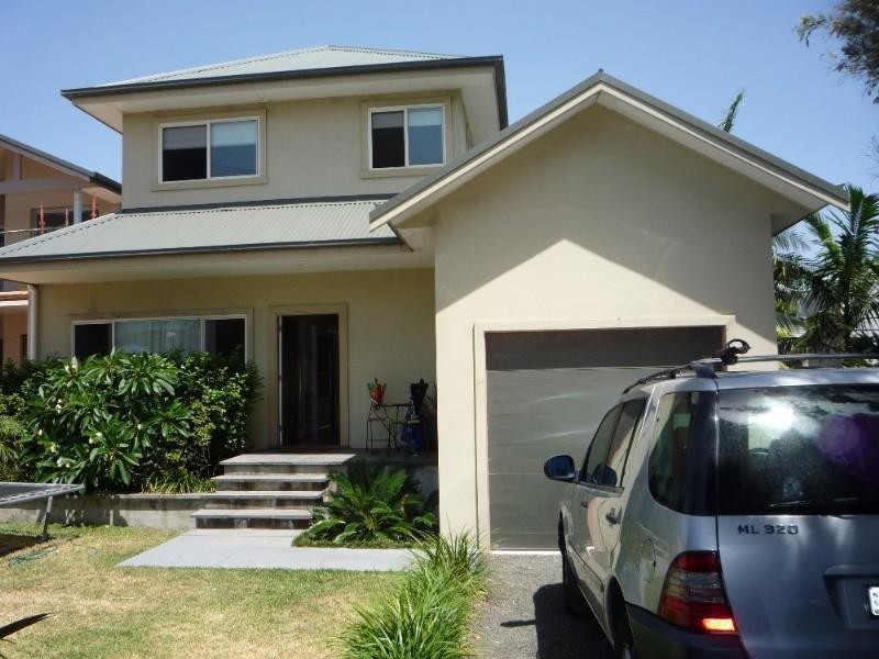 44 Albert St, Freshwater NSW 2096