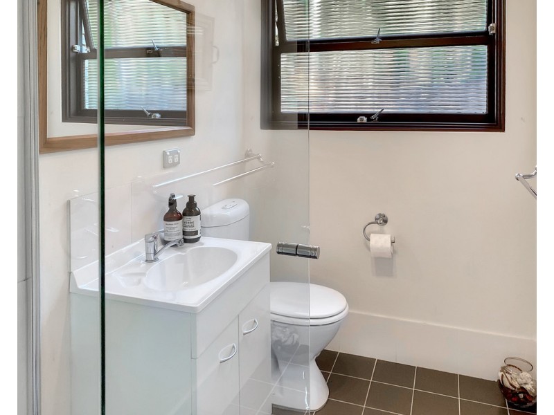 18 Londonderry Drive, Killarney Heights NSW 2087