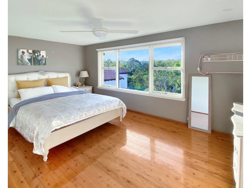 18 Londonderry Drive, Killarney Heights NSW 2087