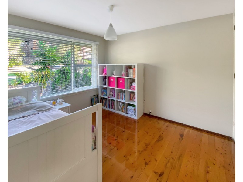 18 Londonderry Drive, Killarney Heights NSW 2087