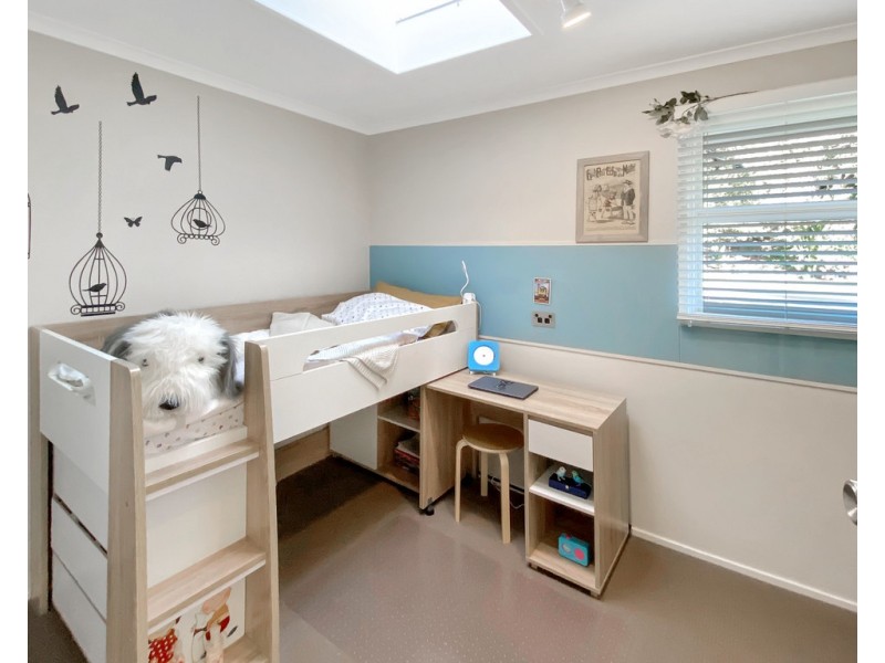 18 Londonderry Drive, Killarney Heights NSW 2087