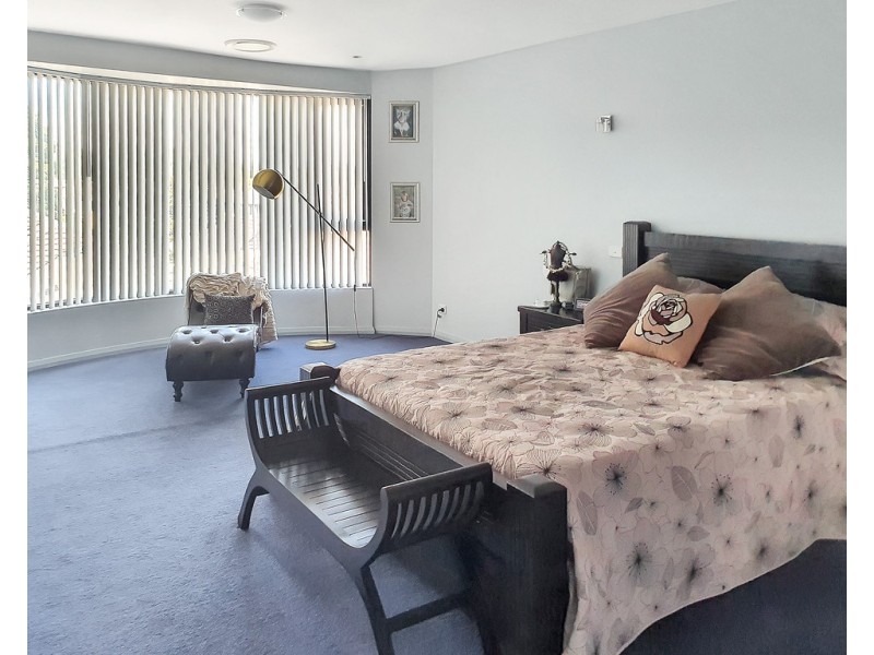 11 Grevillea Avenue, Warriewood NSW 2102