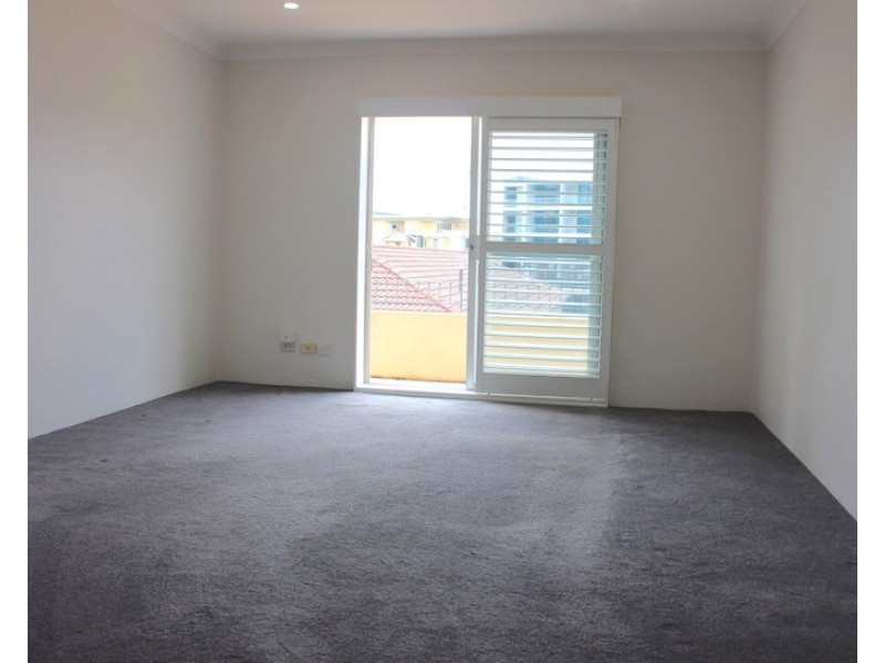 24/14 Mooramba Road, Dee Why NSW 2099