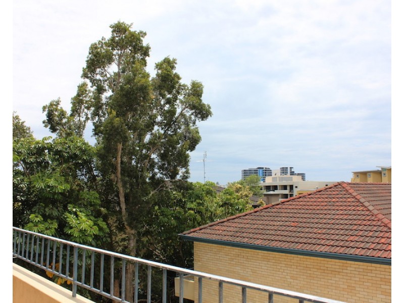 24/14 Mooramba Road, Dee Why NSW 2099