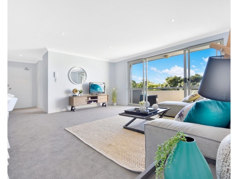 11/10 Lagoon St, Narrabeen NSW 2101