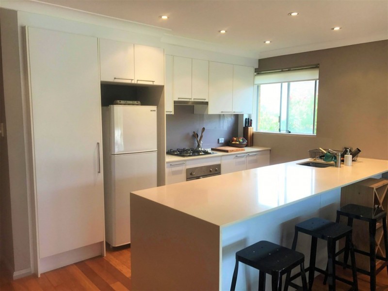 8/91 Lagoon Street, Narrabeen NSW 2101