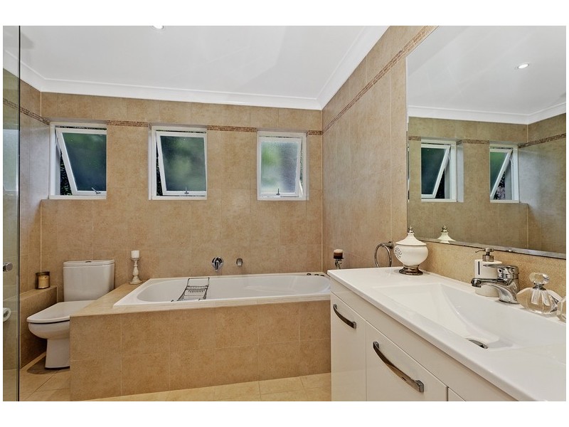 90 McCarrs Creek Road, Church Point NSW 2105