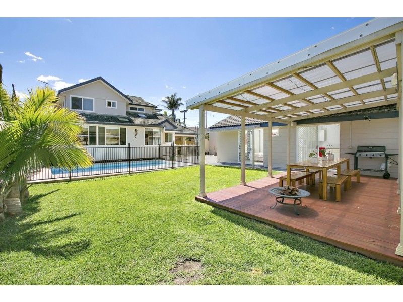 47 Parr Parade, Narraweena NSW 2099