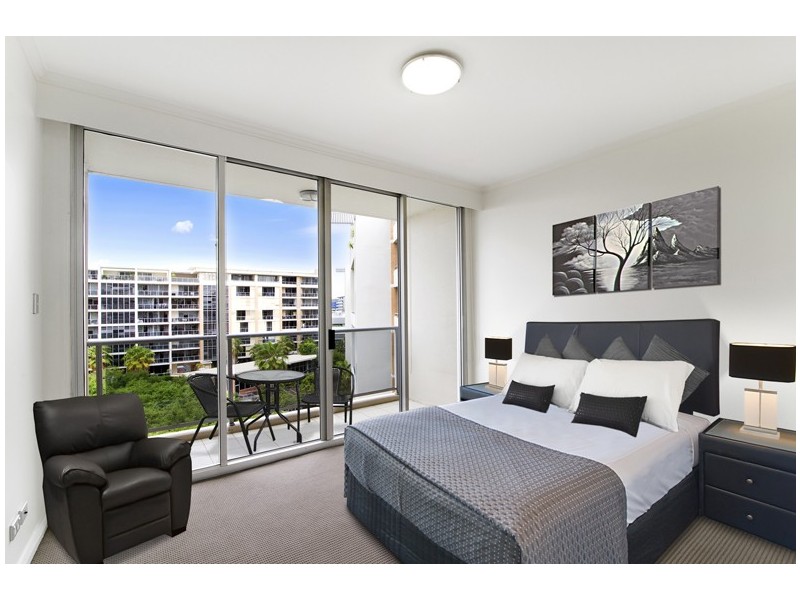 40/788 Bourke Street (aka 7 Crystal St), Waterloo NSW 2017