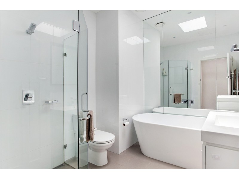 1 Karingal Crescent, Frenchs Forest NSW 2086