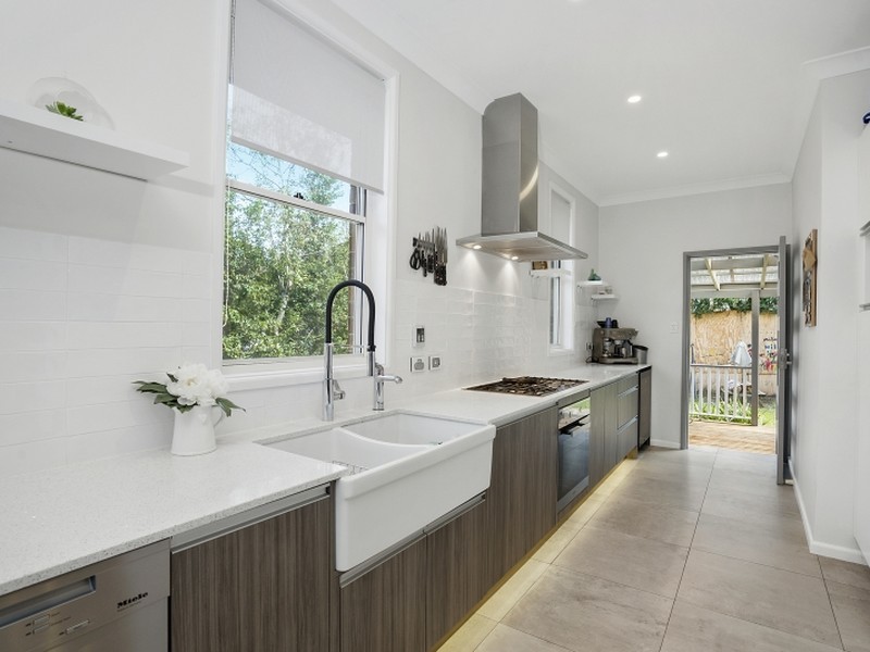 60 Karingal Crescent, Frenchs Forest NSW 2086