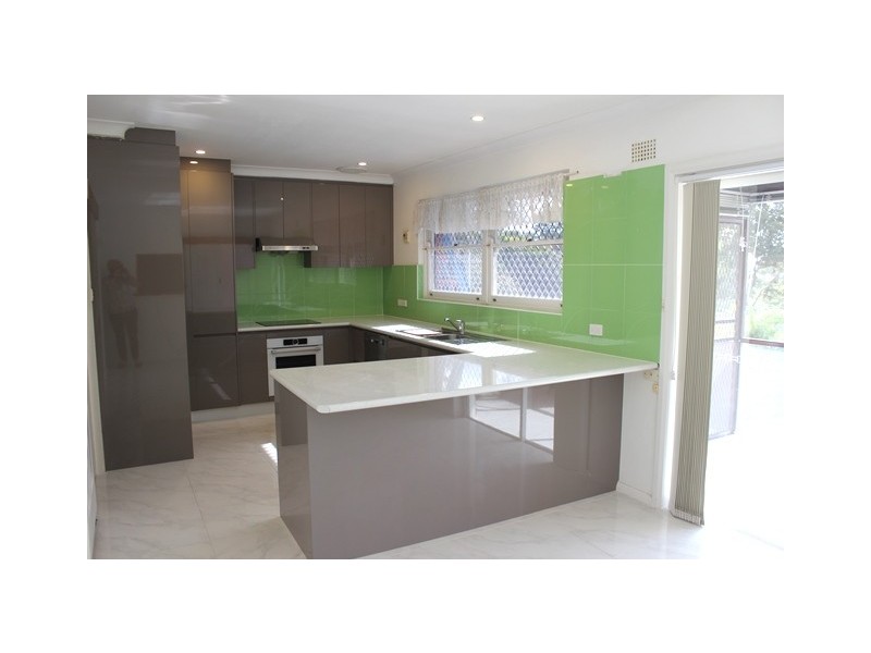 28 Dundilla Rd, Frenchs Forest NSW 2086