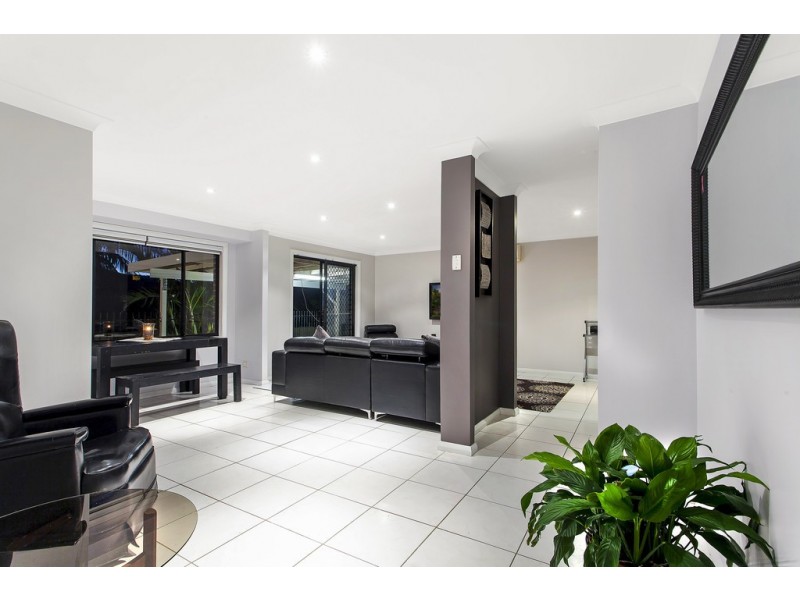 15 Scarborough Place, Bateau Bay NSW 2261