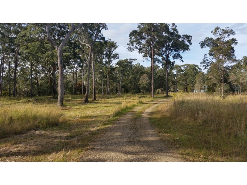 235 Aerodrome Road, Nabiac NSW 2312
