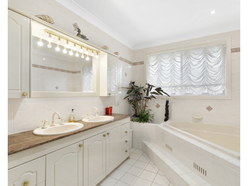 114 Killarney Drive, Killarney Heights NSW 2087