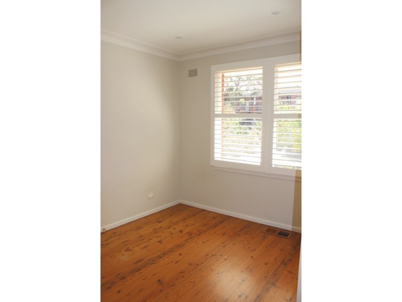 1 Emmett Place, Killarney Heights NSW 2087