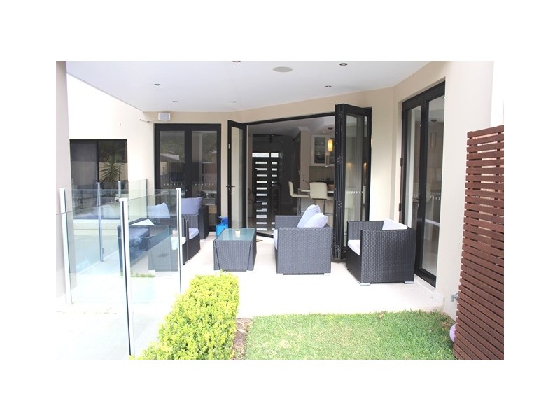 26 Deakin Street, Forestville NSW 2087