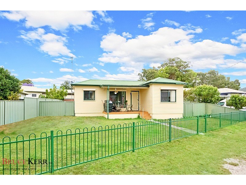 5 Rawson Road, Woy Woy NSW 2256