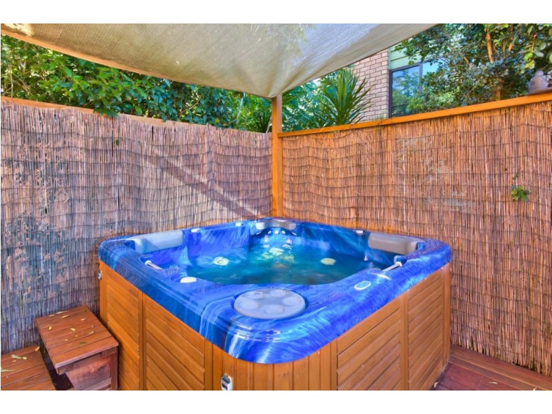 2 Kingsview, Umina Beach NSW 2257