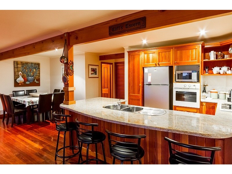 18 The Rampart, Umina Beach NSW 2257