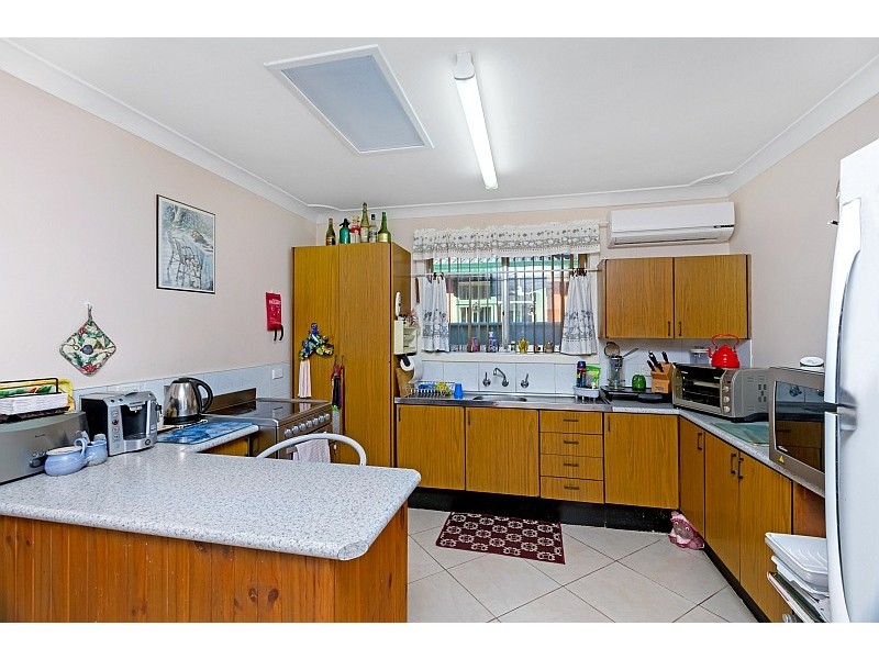 42 Carpenter St, Umina Beach NSW 2257