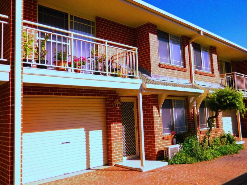 2/19 Paton Street, Woy Woy NSW 2256