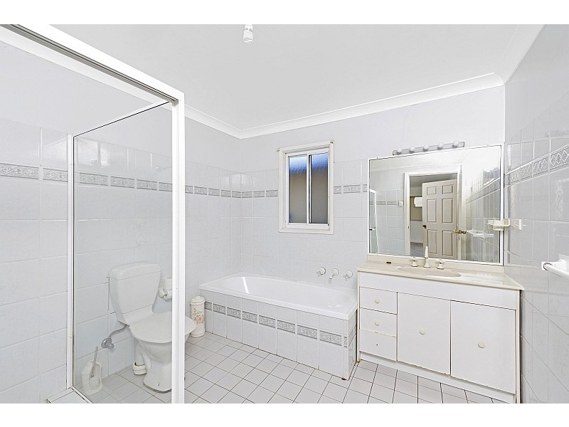 20 Dunalban Avenue, Woy Woy NSW 2256