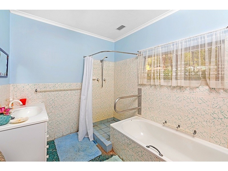 35 Hillcrest road, Empire Bay NSW 2257