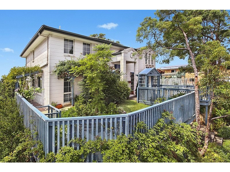 9 The Palisade, Umina Beach NSW 2257