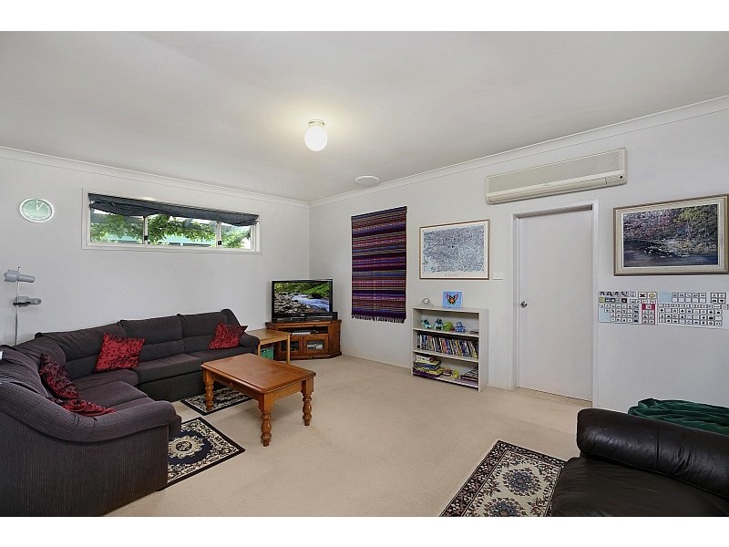 9 The Palisade, Umina Beach NSW 2257