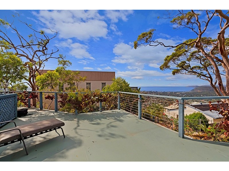 9 The Palisade, Umina Beach NSW 2257