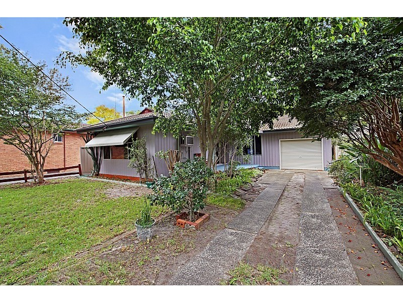 30 Angler Street, Woy Woy NSW 2256