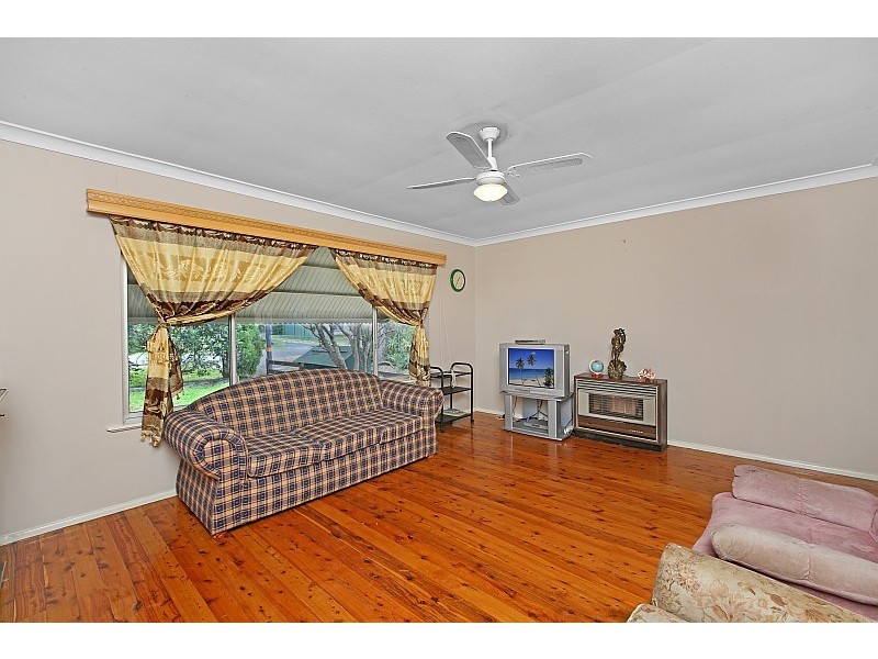 30 Angler Street, Woy Woy NSW 2256