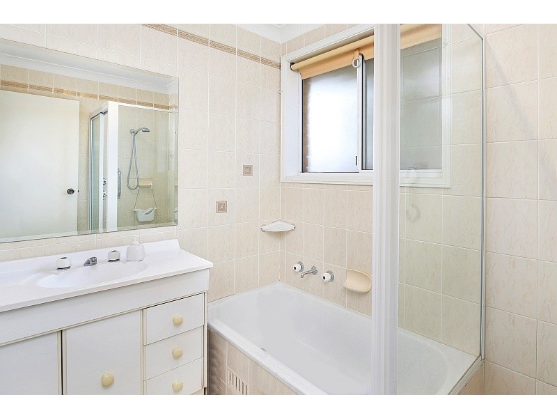 2/22 Boronia Avenue, Woy Woy NSW 2256