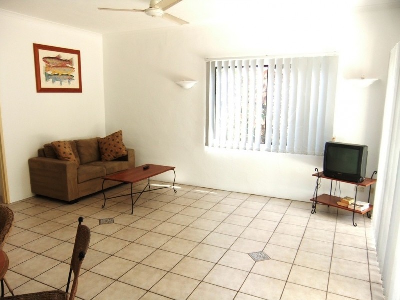 1/163 Buchan Street, Bungalow QLD 4870