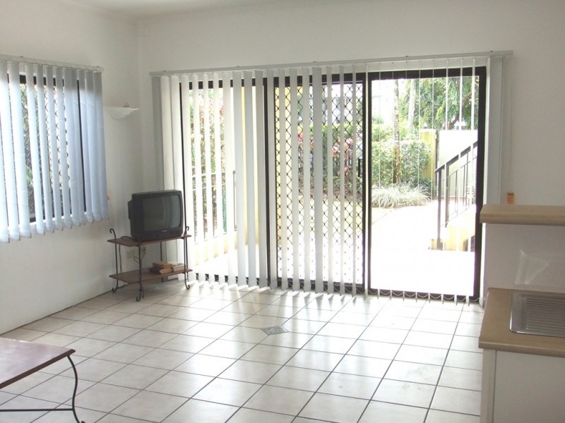 1/163 Buchan Street, Bungalow QLD 4870