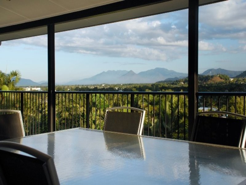 45-47 Koppen Terrace, Mooroobool QLD 4870