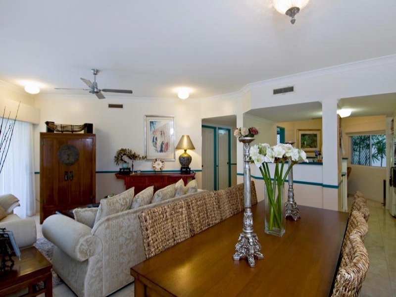 49/8 Munro Terrace, Mooroobool QLD 4870