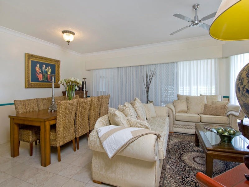 49/8 Munro Terrace, Mooroobool QLD 4870