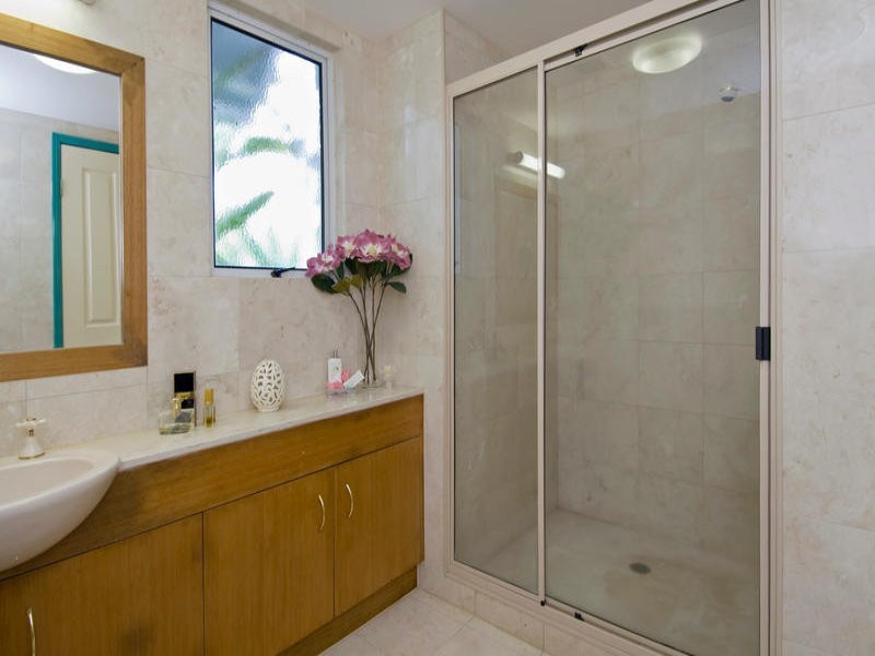 49/8 Munro Terrace, Mooroobool QLD 4870