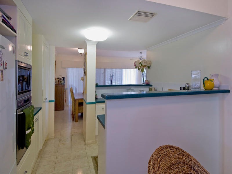 49/8 Munro Terrace, Mooroobool QLD 4870