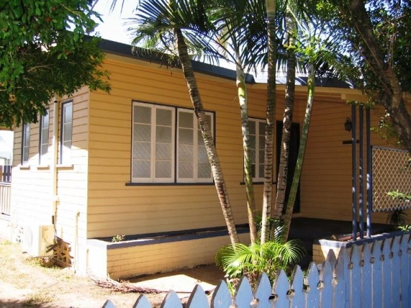 241 Little Spence Street, Bungalow QLD 4870