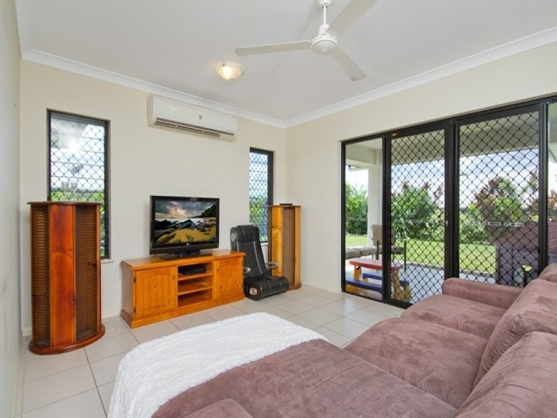 33 Fitzmaurice Drive, Bentley Park QLD 4869
