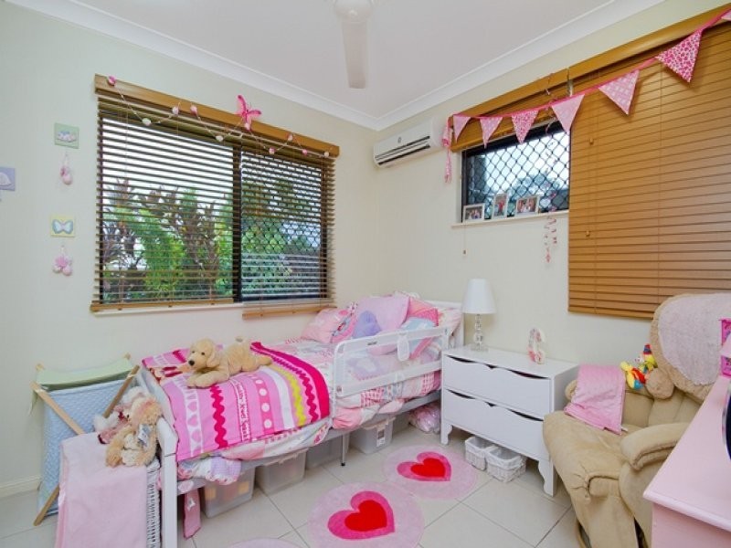 33 Fitzmaurice Drive, Bentley Park QLD 4869