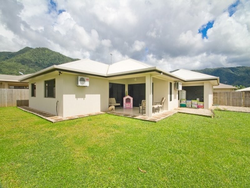 33 Fitzmaurice Drive, Bentley Park QLD 4869