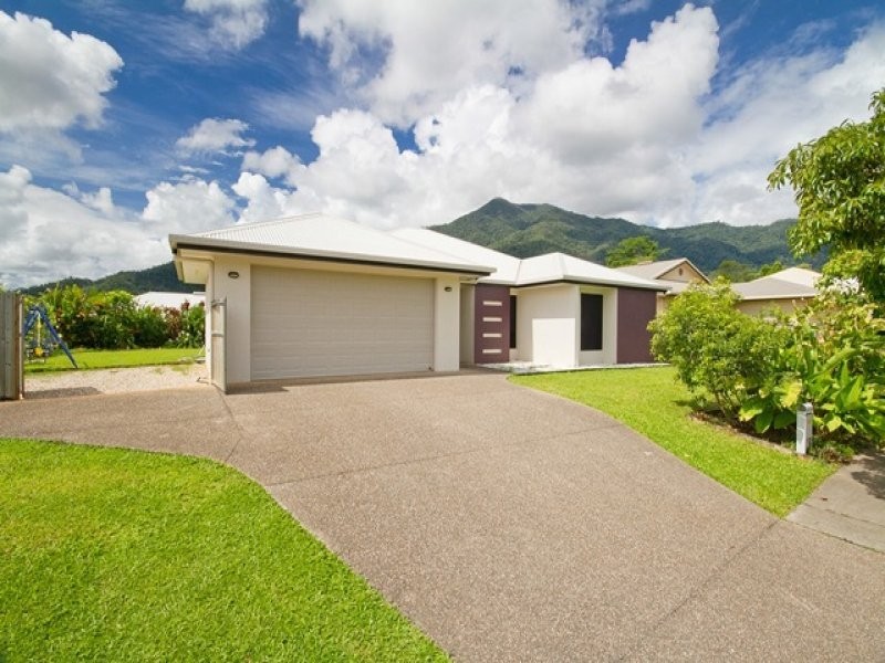 33 Fitzmaurice Drive, Bentley Park QLD 4869